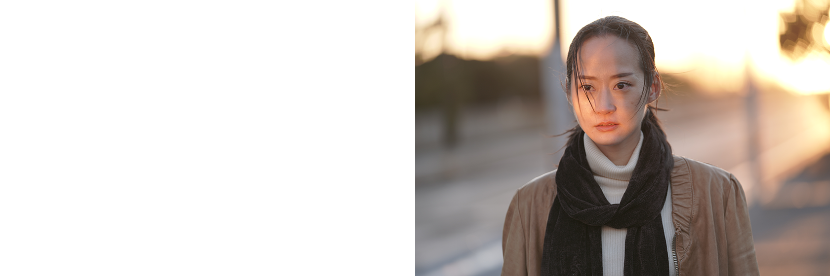 佐藤里穂（薊役）1990年12月18日生まれ。東京都出身。2011年にモデルデビュー、2015年からは俳優として活動。『背中』（22/越川道夫監督）で映画初主演。その他近年の出演作に、『曲がり屋の恋』（21/増田嵩虎監督）『福田村事件』（23/森達也監督）などがある。